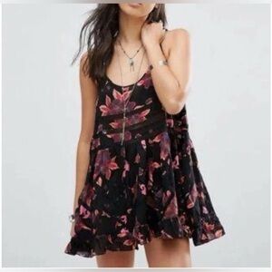 Free People Voile and Lace Trapeze Slip Size Small